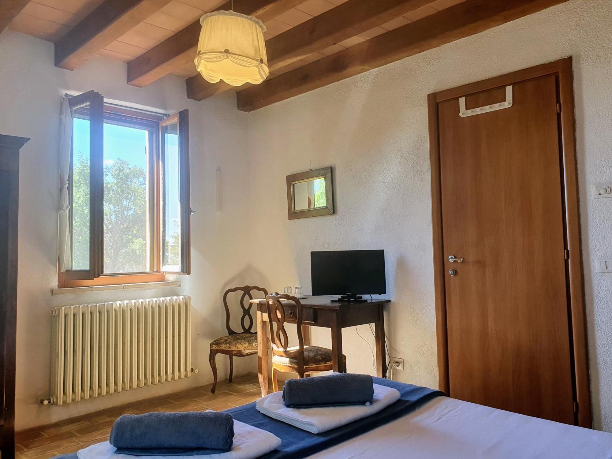 Le Ginestre Guesthouse Ассизи Номер фото